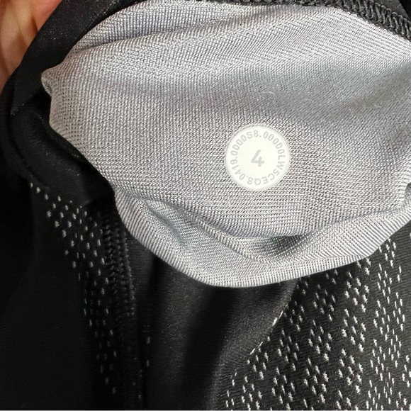 Lululemon mapped out high rise tight in glacier gray - Picture 4 of 5